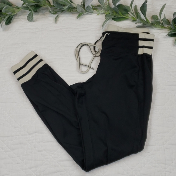 cream womens tracksuit